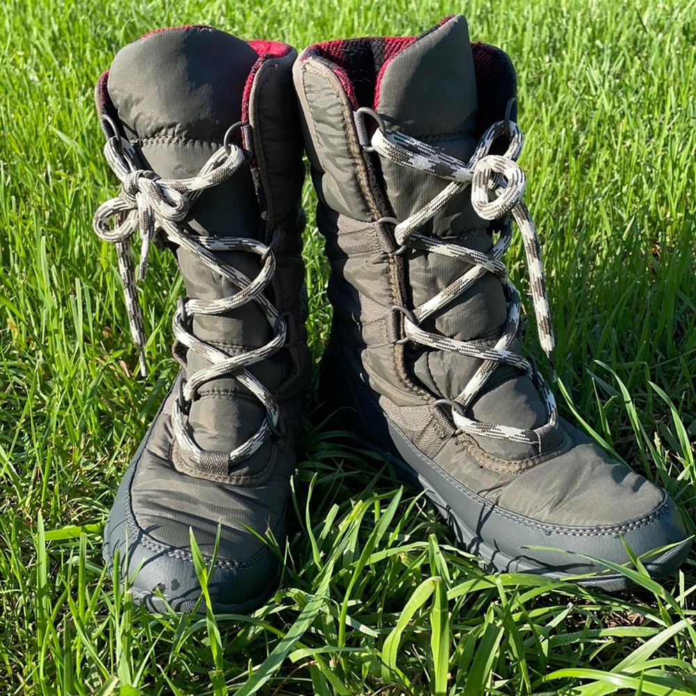Sorel waterproof winter boots
